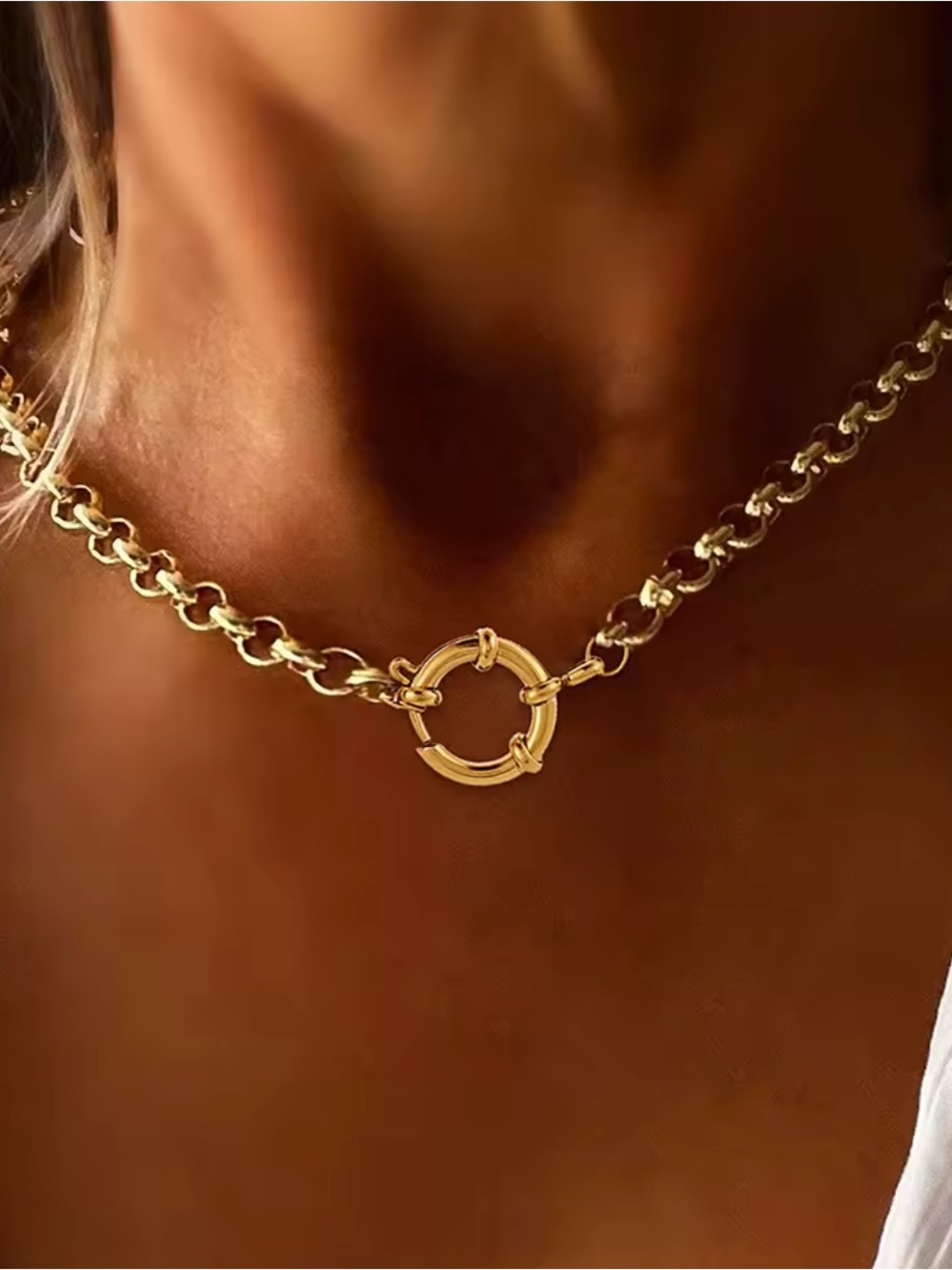 Zara Gold-Tone Chunky Link Necklace with Circular Clasp